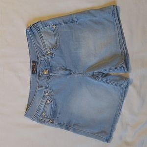 Seven7 Distressed Denim Blue Jean Shorts 4